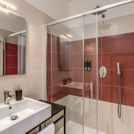 Caravita 4* Neapel